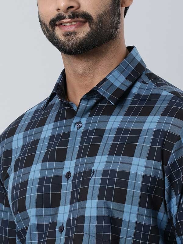 Indian Terrain Men Checkered Blue Shirt